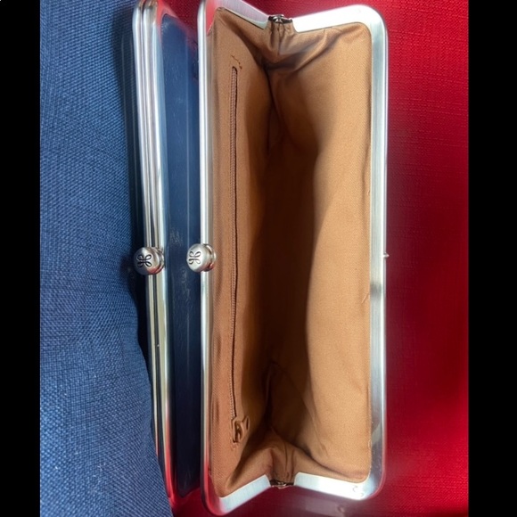 ✨SOLD✨ NWT ~ Hobo Lauren Clutch Wallet - Picture 7 of 11